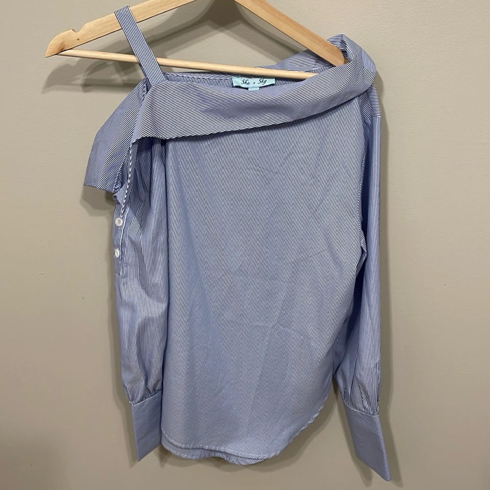 She + Sky Asymmetrical Button up